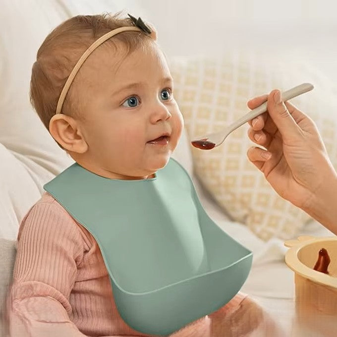 Le petit bavoir — Silicone à poche réglable